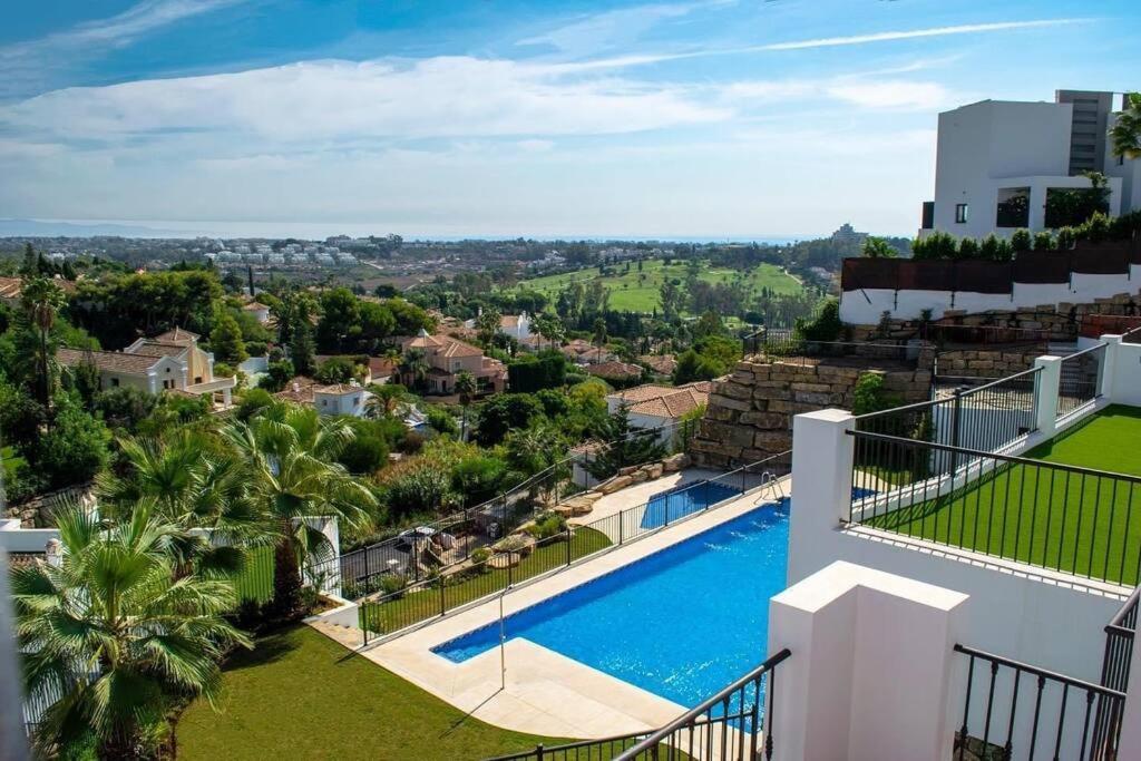 Luxury Paraiso Pueblo Apartamento Estepona